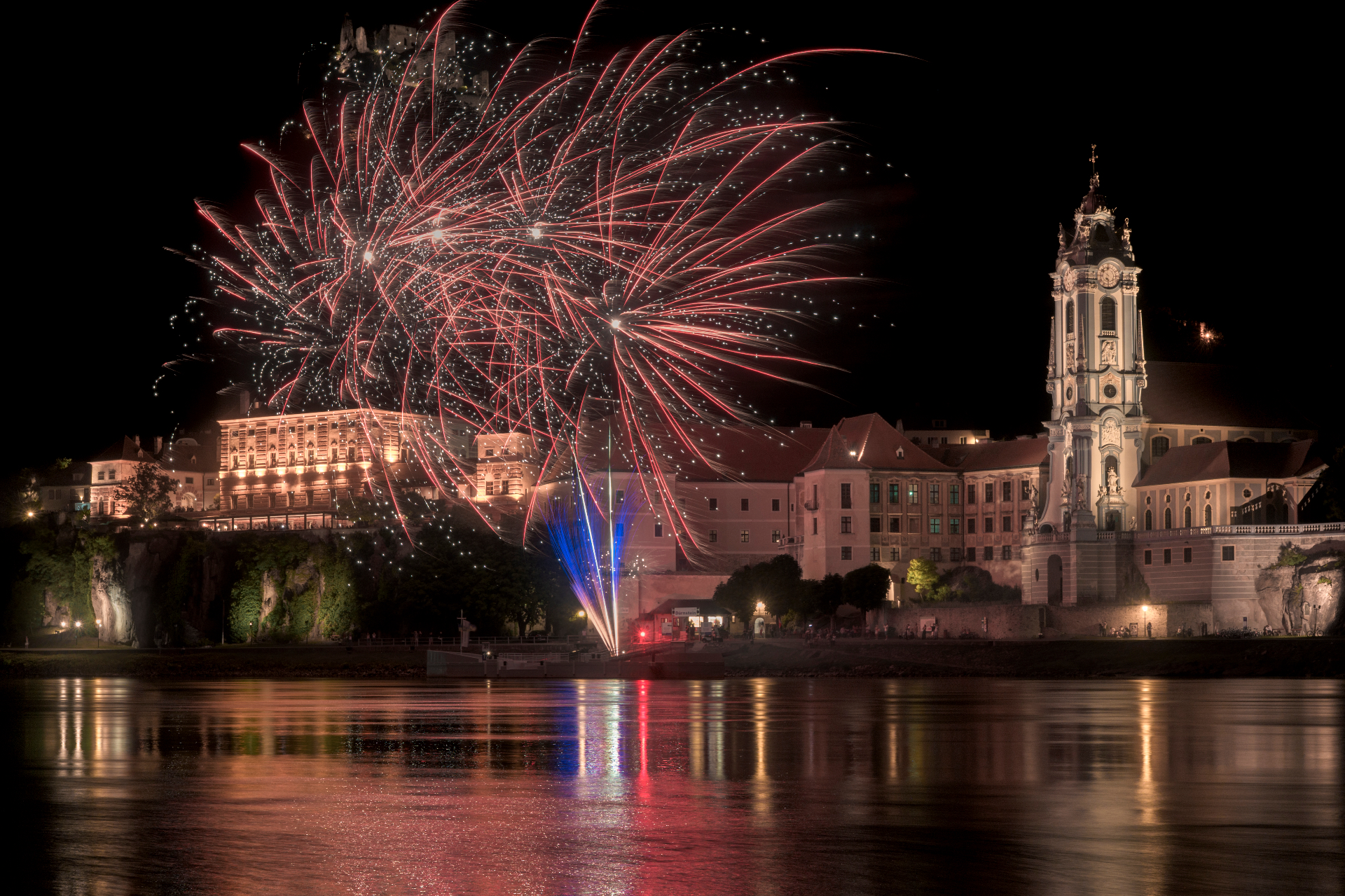 Nearly one hour of fireworks transforms the night sky above Dürnstein.