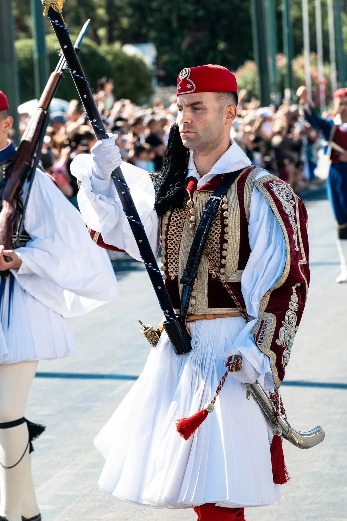Evzonen Wachablöse Athen - Griechische Präsidentengarde am Syntagma-Platz | Evzones Changing of Guard Athens Greece Parliament Syntagma Square