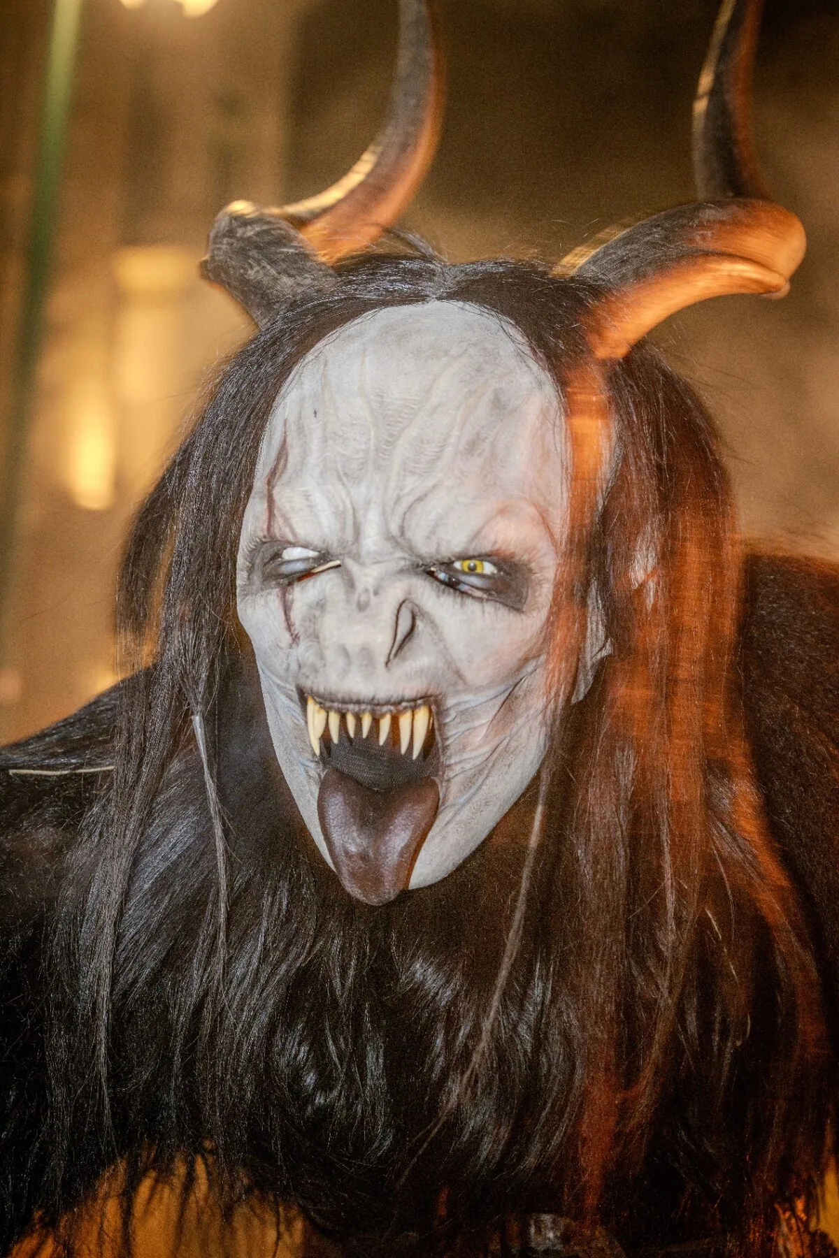Krampus wilde Kreatur Fellkostüm - österreichisches Winterbrauchtum authentische Tradition Mistelbach Fine Art