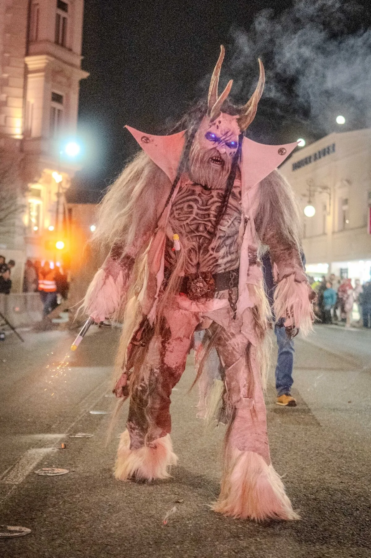 Krampuslauf Gruppenprozession authentische Winterfeier - Alpine Tradition Brauchtum Österreich Fine Art Dokumentation 2024