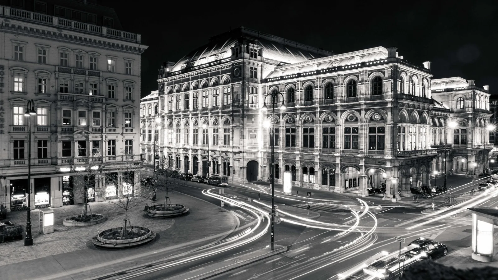 Vienna State Opera at night — long exposure with light trails, black and white, Leica D-LUX 8 sample image by Peter Scholz